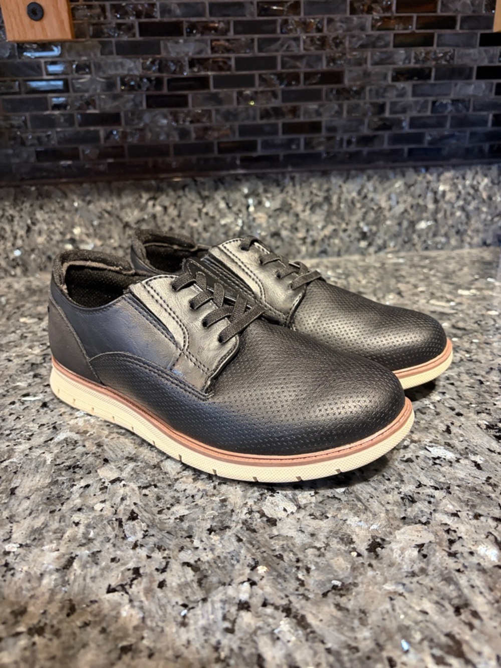 Crown Vintage Henry Wide Fit Black Oxford Shoes Youth 3 slip on Dressy